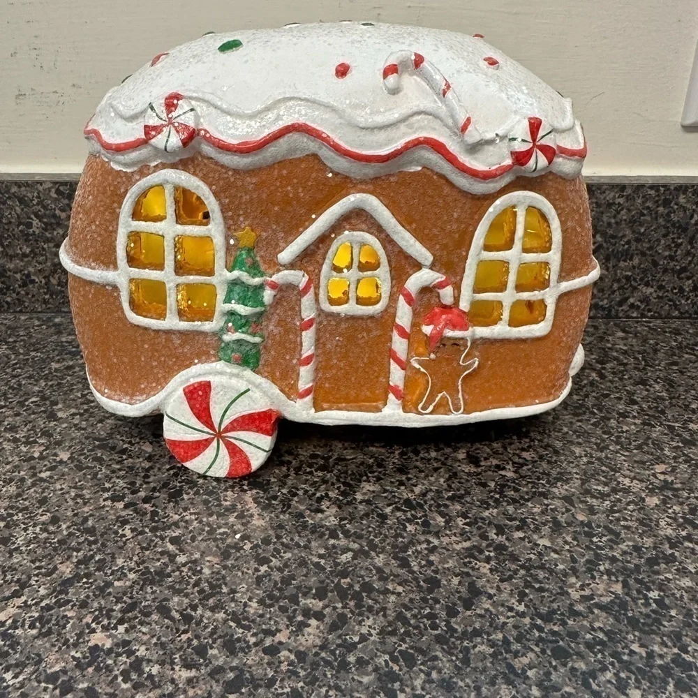 Gingerbread Light Up Camper
